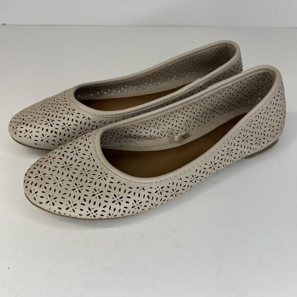 Arizona Jean Co Cutout Beige Flats Womens S Size 7 Slip-On Ballet Style Shoes - Picture 1 of 8